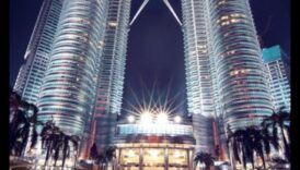 סימטריה וקווי רקיע: אמנות הצילום האדריכלי