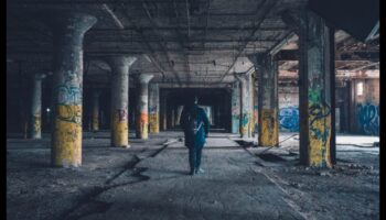 עיר הצללים: צילום אדריכלי חשף את הברק